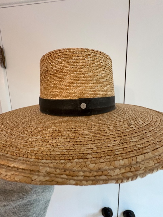 Janessa Leone hat main image 5